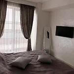 Astoria Lux Sea&lake 66 דירה