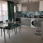 Astoria Lux Sea&lake 66 *