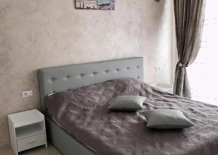 Apartment Astoria Lux Sea&lake 66 *