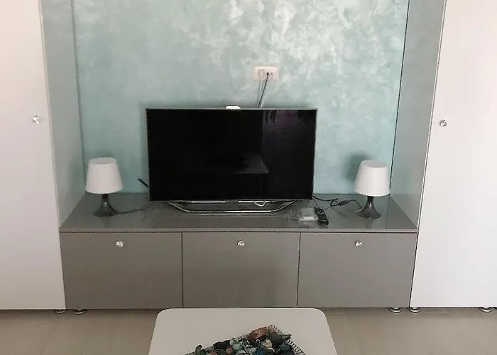 Astoria Lux Sea&lake 66 *