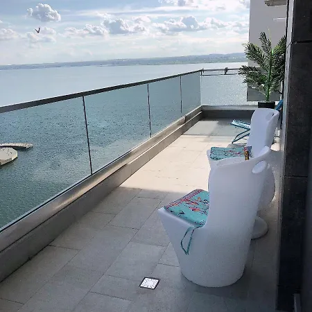 Astoria Lux Sea&lake 66 Mamaia