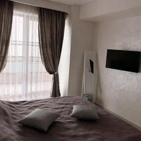 Astoria Lux Sea&lake 66 דירה