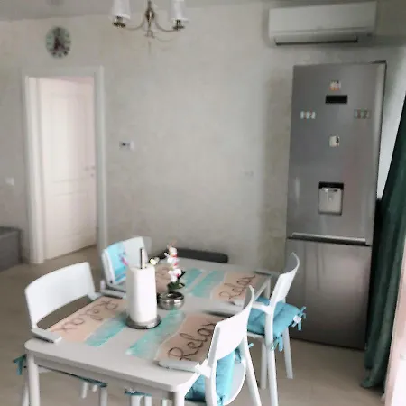 Astoria Lux Sea&lake 66 Mamaia