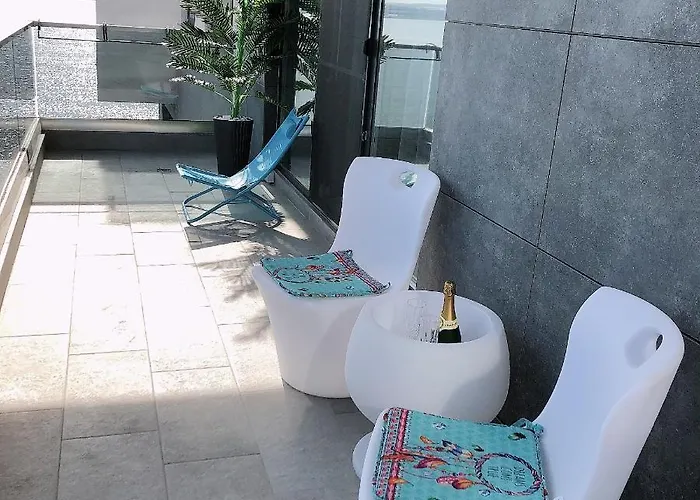 Astoria Lux Sea&lake 66 דירה מאמאיה