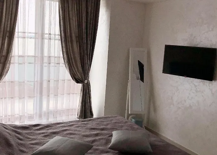 Astoria Lux Sea&lake 66 דירה