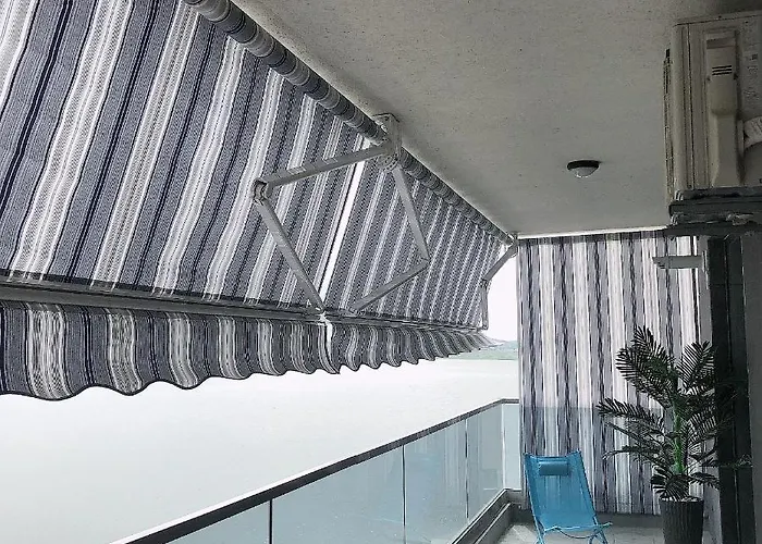 Astoria Lux Sea&lake 66 דירה